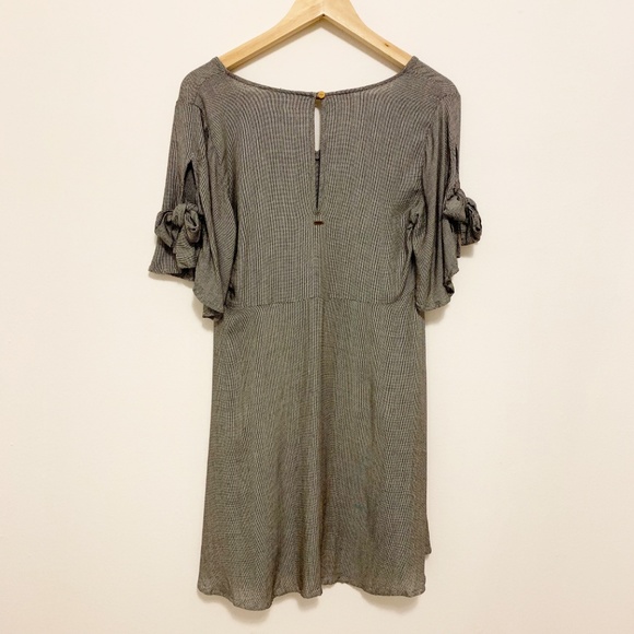 O'Neill Bow Sleeves V Neck Checkered Swing Dress Small - Picture 3 of 6